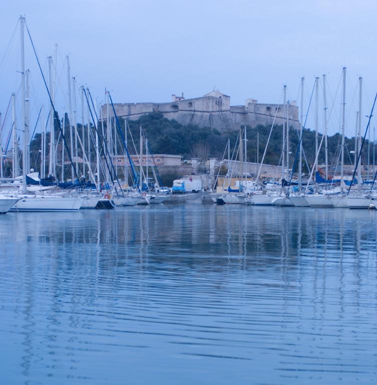 Stars Antibes Hotell Biot Eksteriør bilde