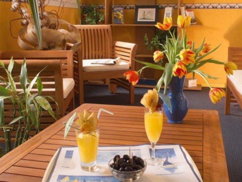 Stars Antibes Hotell Biot Eksteriør bilde